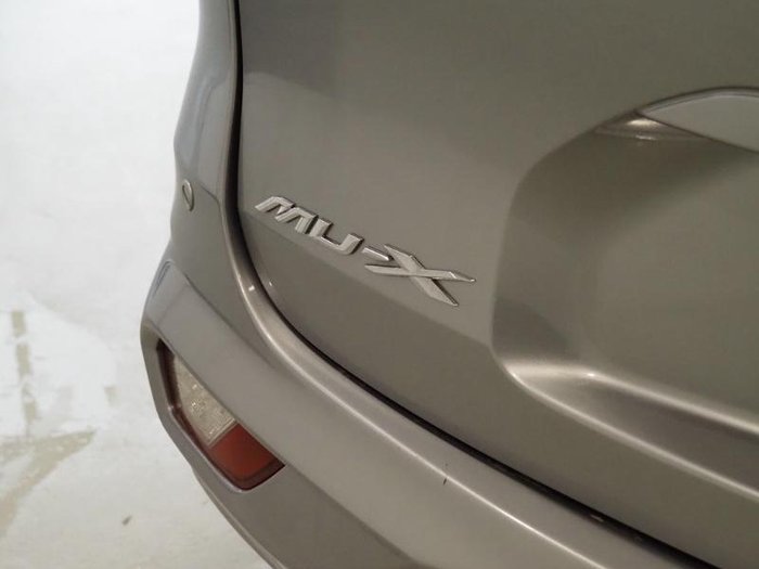 2023 Isuzu MU-X LS-M
