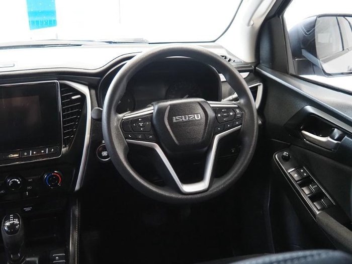 2023 Isuzu MU-X LS-M
