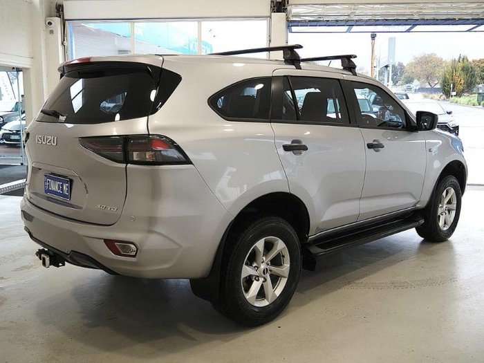 2023 Isuzu MU-X LS-M