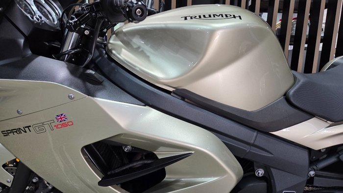 2013 Triumph SPRINT GT GOLD