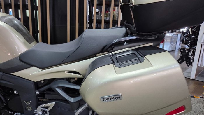 2013 Triumph SPRINT GT GOLD