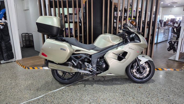 2013 Triumph SPRINT GT GOLD
