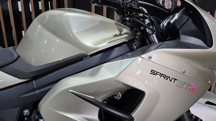 2013 Triumph SPRINT GT GOLD