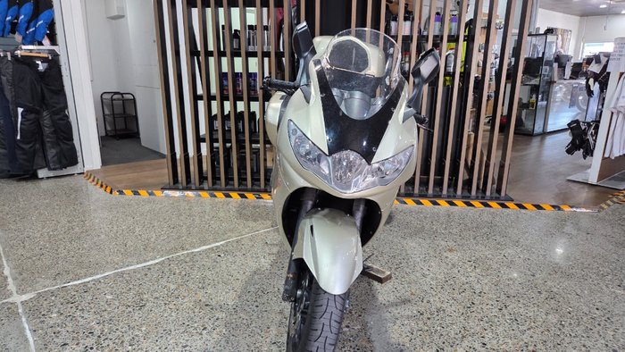 2013 Triumph SPRINT GT GOLD