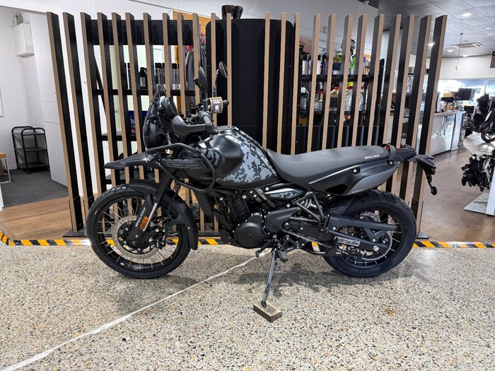 2026 Royal Enfield HIMALAYAN 450 MANA BLACK