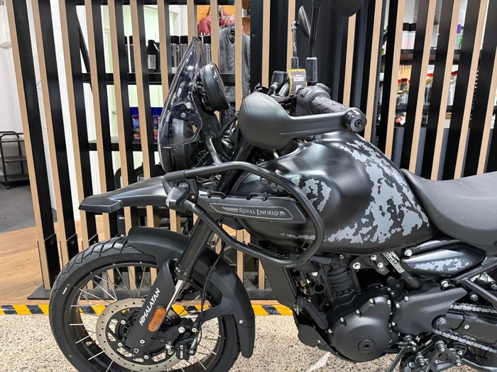 2026 Royal Enfield HIMALAYAN 450 MANA BLACK
