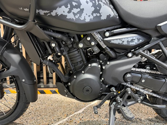 2026 Royal Enfield HIMALAYAN 450 MANA BLACK
