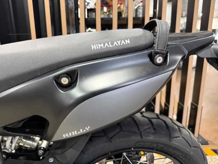 2026 Royal Enfield HIMALAYAN 450 MANA BLACK