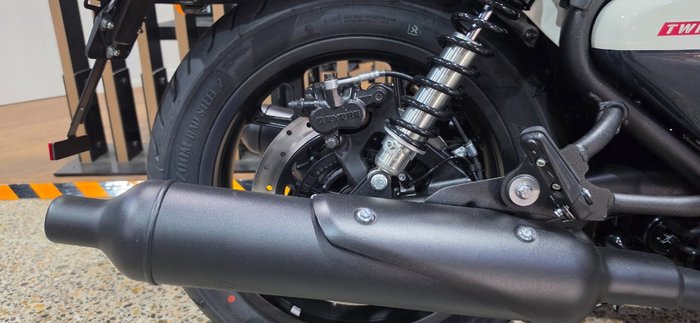 2026 Royal Enfield SHOTGUN 650 WHITE