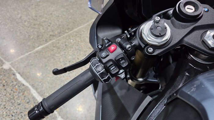 2026 BMW Motorrad S 1000 RR SILVER