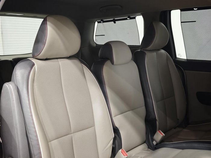 2015 Kia Carnival Platinum