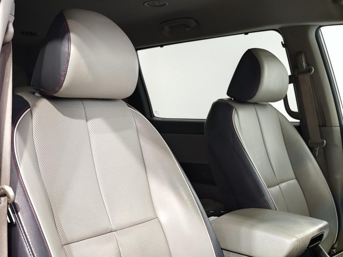 2015 Kia Carnival Platinum