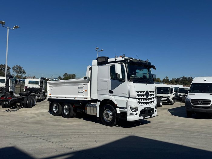 2025 Mercedes-Benz Arocs 2653