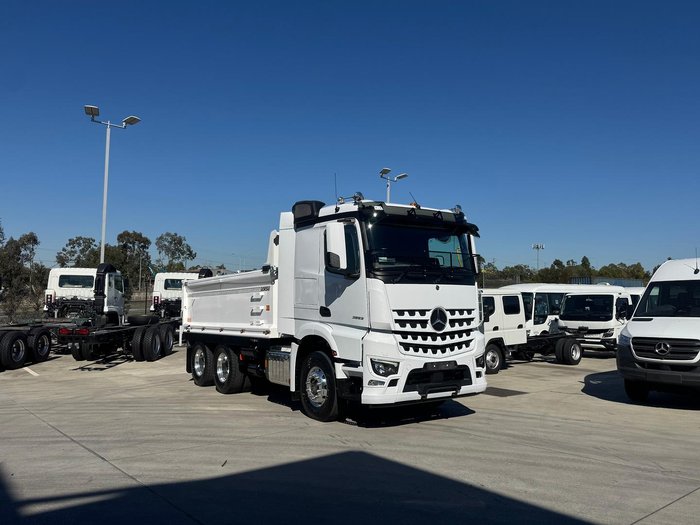 2025 Mercedes-Benz Arocs 2653