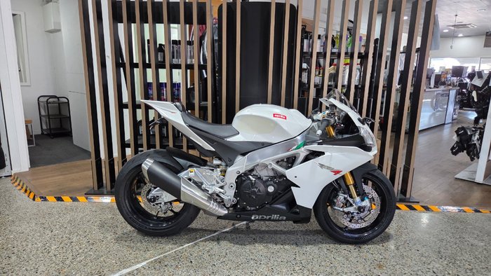 2013 Aprilia RSV4 R WHITE