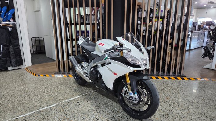 2013 Aprilia RSV4 R WHITE