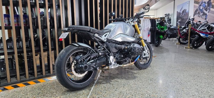 2021 BMW Motorrad R NINE T BLACK STORM METALLIC 2