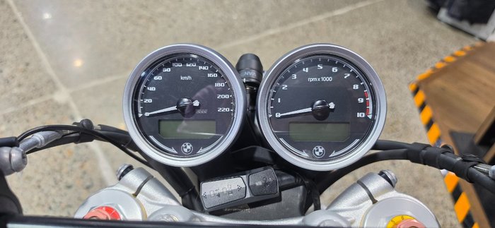 2021 BMW Motorrad R NINE T BLACK STORM METALLIC 2