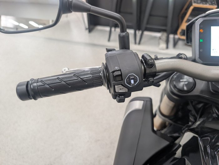 2025 Honda CB650RAC Black