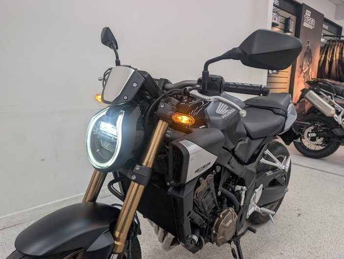 2025 Honda CB650RAC Black