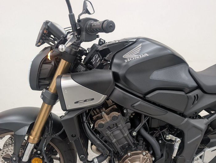 2025 Honda CB650RAC Black
