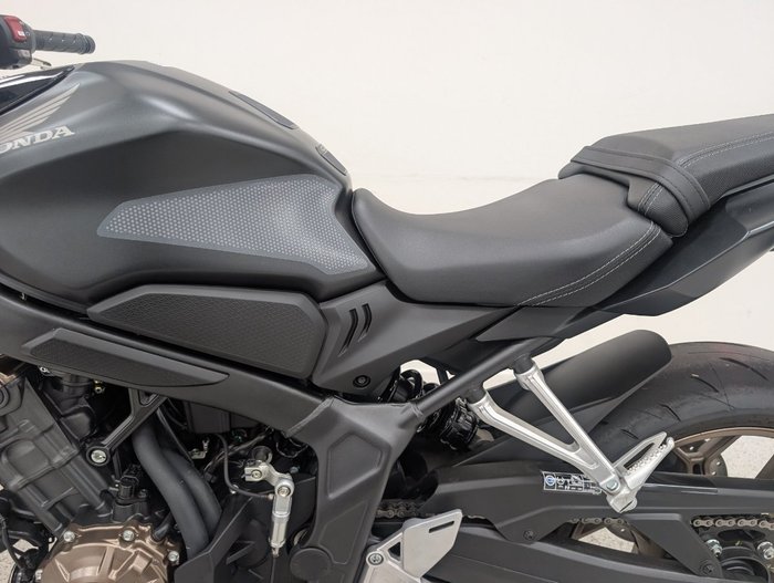 2025 Honda CB650RAC Black