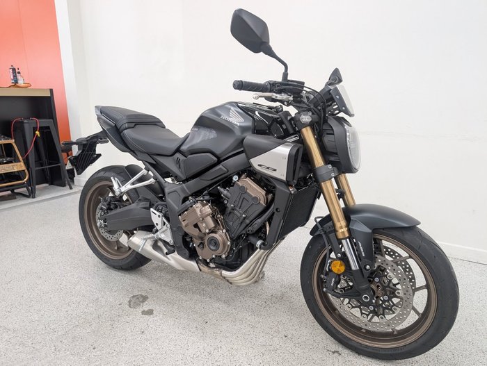 2025 Honda CB650RAC Black