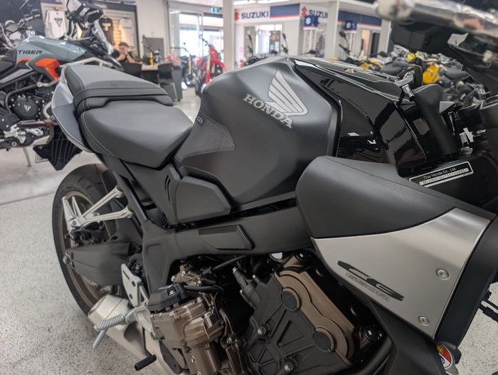 2025 Honda CB650RAC Black