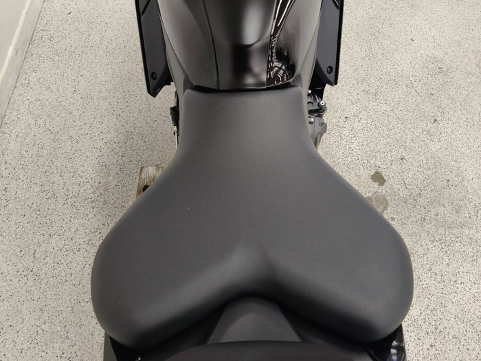 2025 YAMAHA YZF-R7LA Black