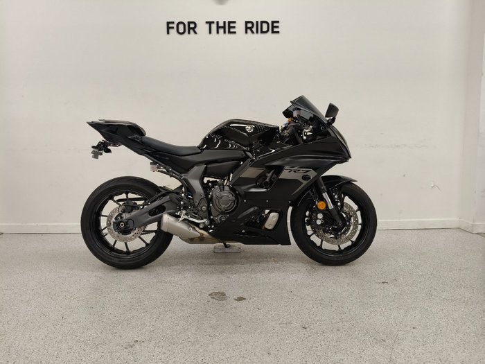 2025 YAMAHA YZF-R7LA Black
