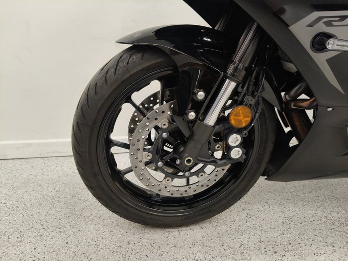 2025 YAMAHA YZF-R7LA Black