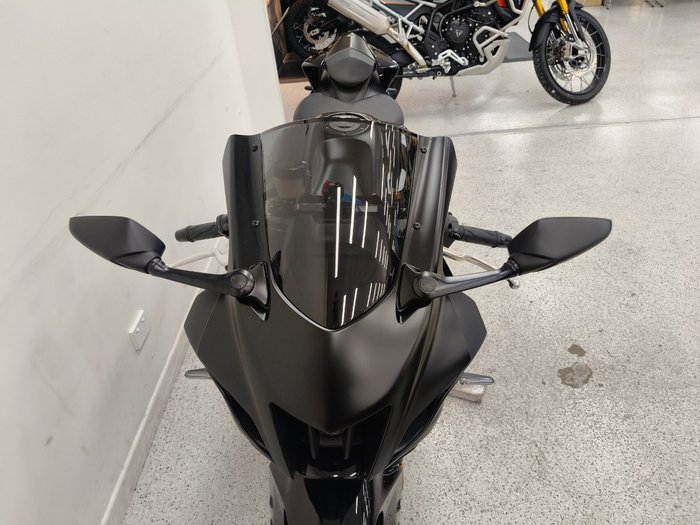 2025 YAMAHA YZF-R7LA Black