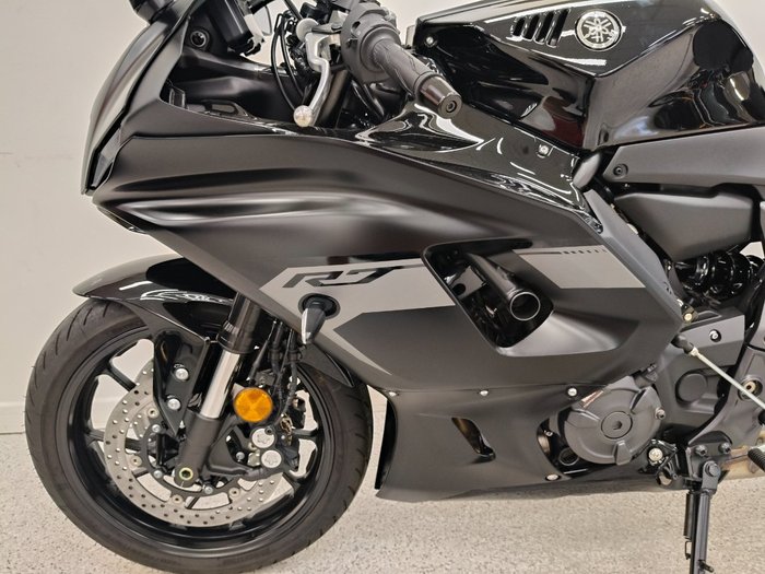 2025 YAMAHA YZF-R7LA Black