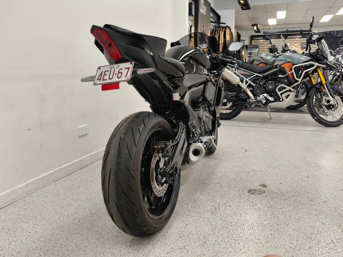 2025 YAMAHA YZF-R7LA Black