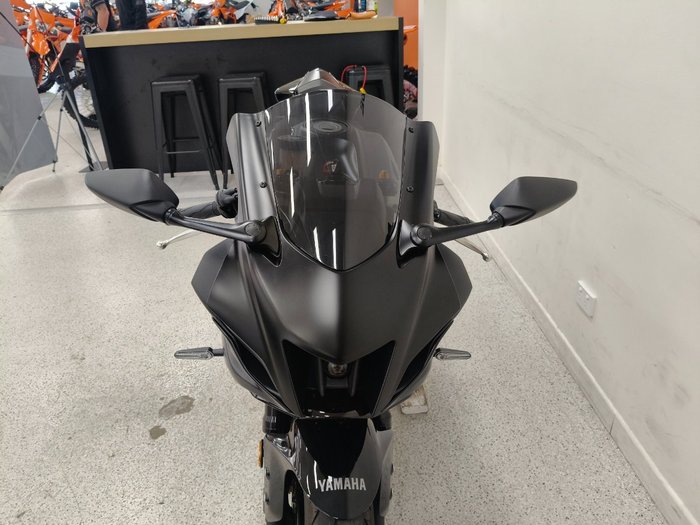 2025 YAMAHA YZF-R7LA Black