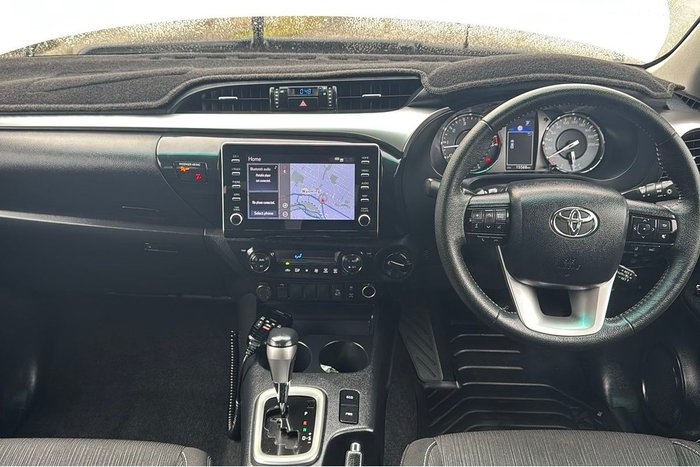 2023 Toyota Hilux SR5
