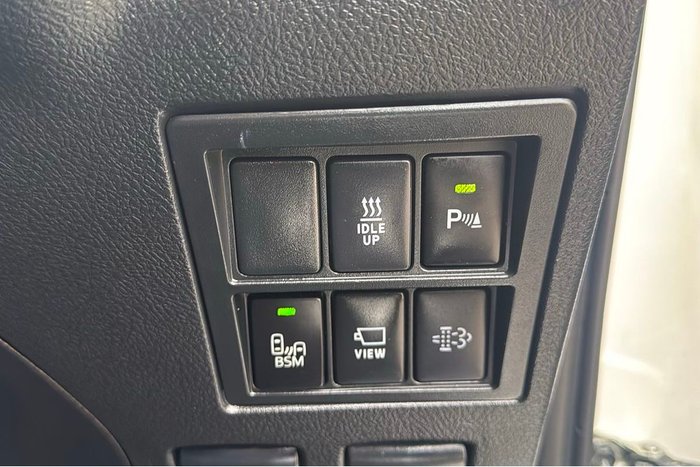 2023 Toyota Hilux SR5
