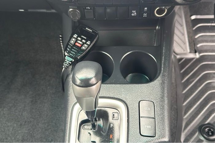 2023 Toyota Hilux SR5