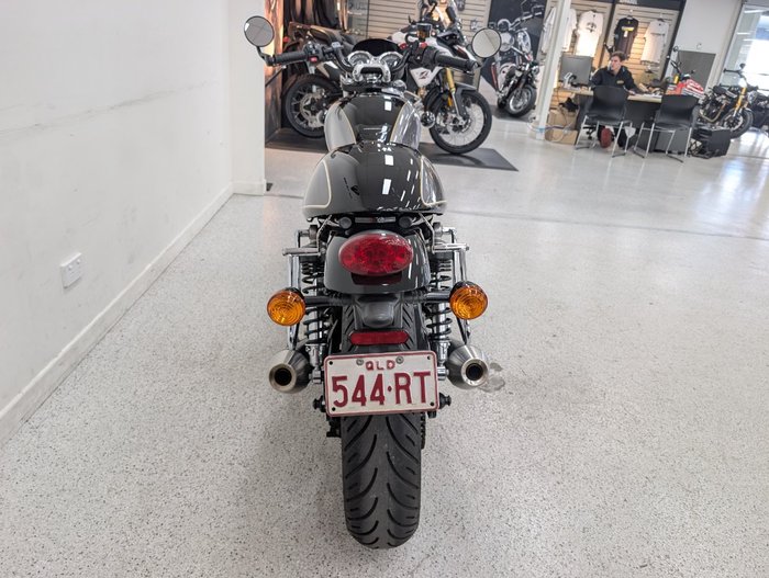2018 Triumph STREET CUP Black