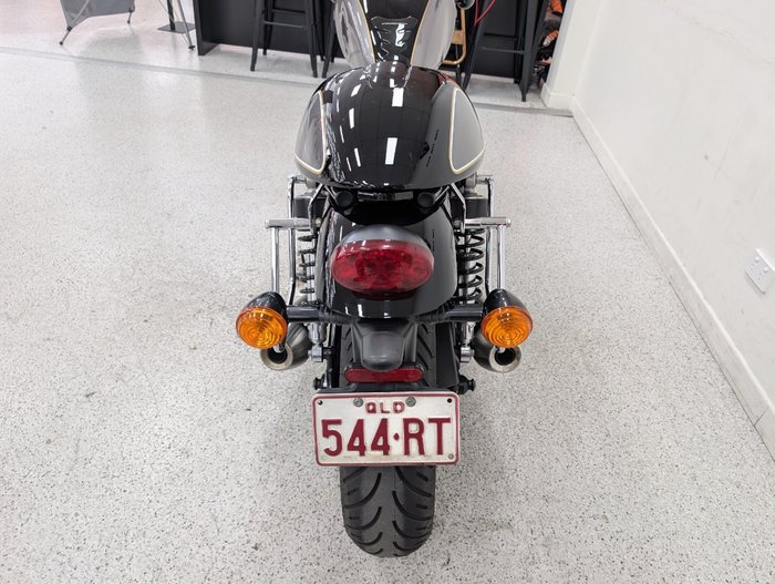 2018 Triumph STREET CUP Black
