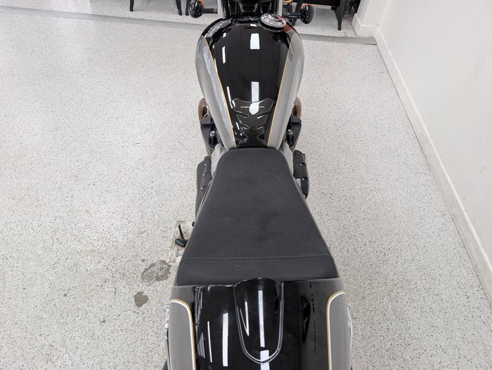 2018 Triumph STREET CUP Black