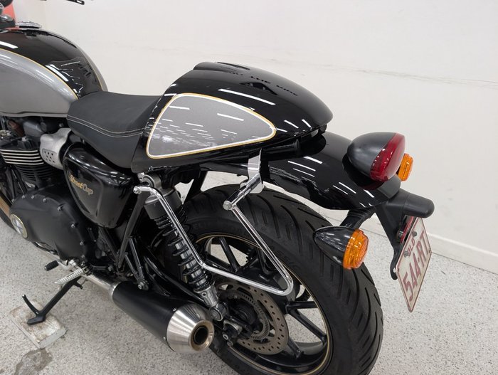 2018 Triumph STREET CUP Black