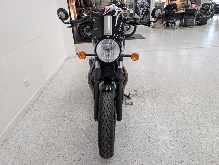 2018 Triumph STREET CUP Black