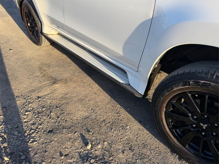 2019 MITSUBISHI PAJERO SPORT BLACK EDITION SAM (4x4) 7 SEAT