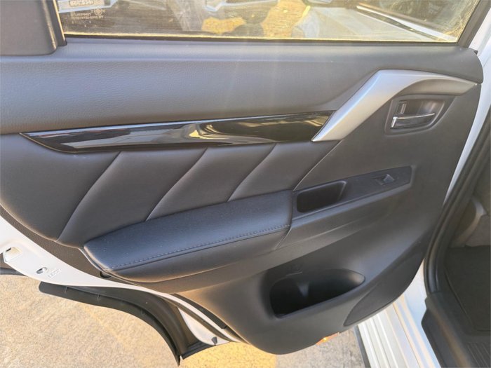 2019 MITSUBISHI PAJERO SPORT BLACK EDITION SAM (4x4) 7 SEAT