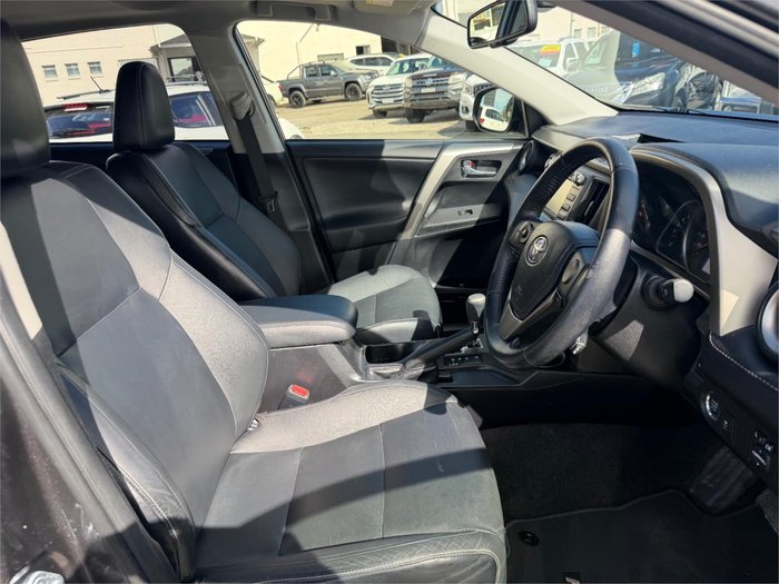 2014 TOYOTA RAV4 CRUISER (4x4)