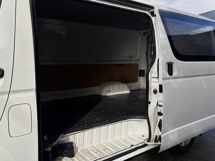 2011 Toyota Hiace