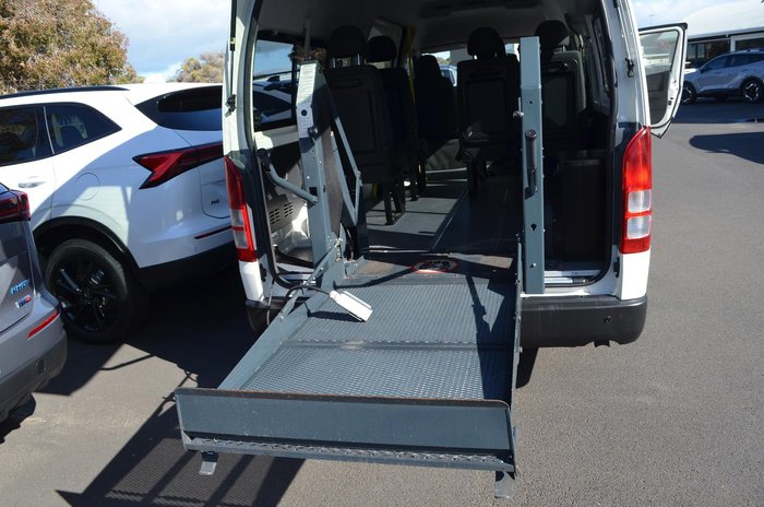 2011 Toyota Hiace Commuter