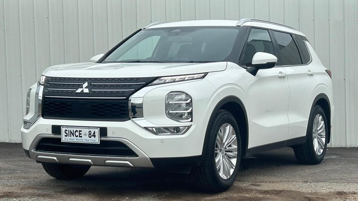2022 Mitsubishi Outlander LS