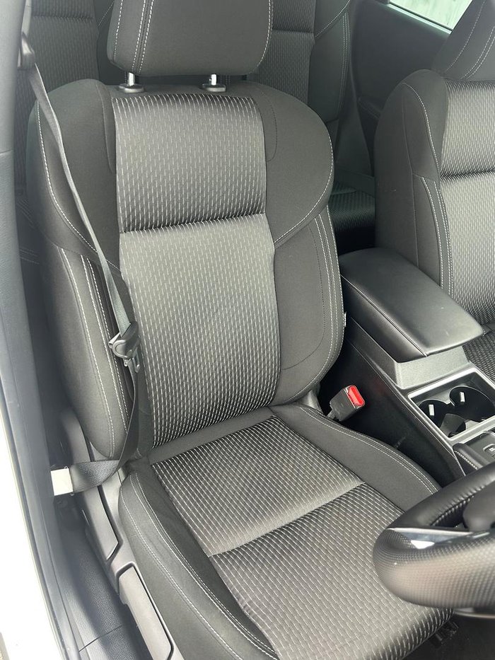 2022 Mitsubishi Outlander LS